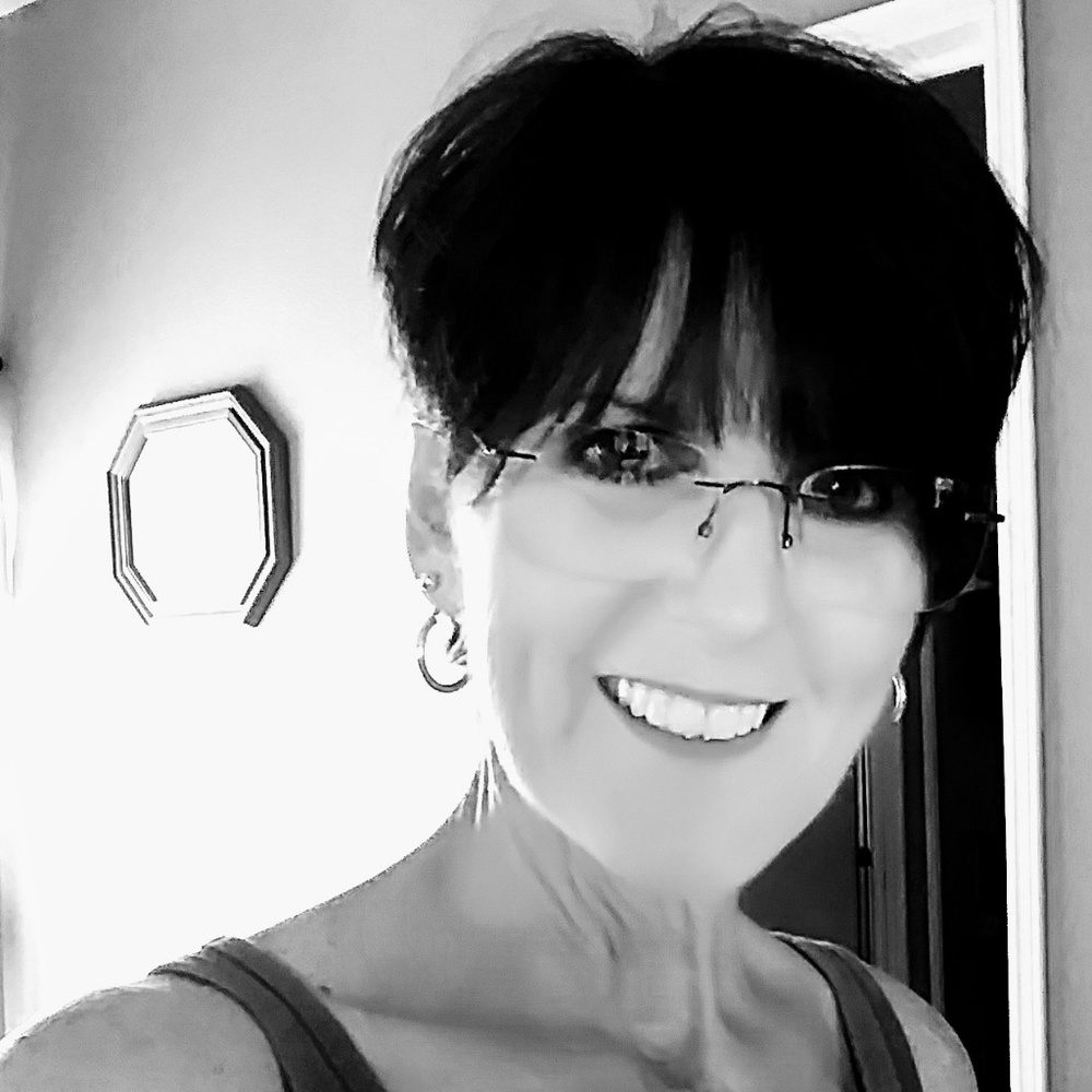 Meet your Posher, Debi